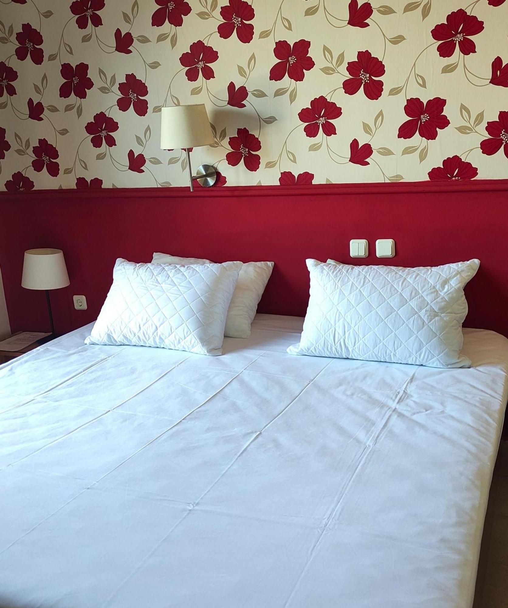 Okeania Seafront Rooms In Kamena Vourla Bagian luar foto