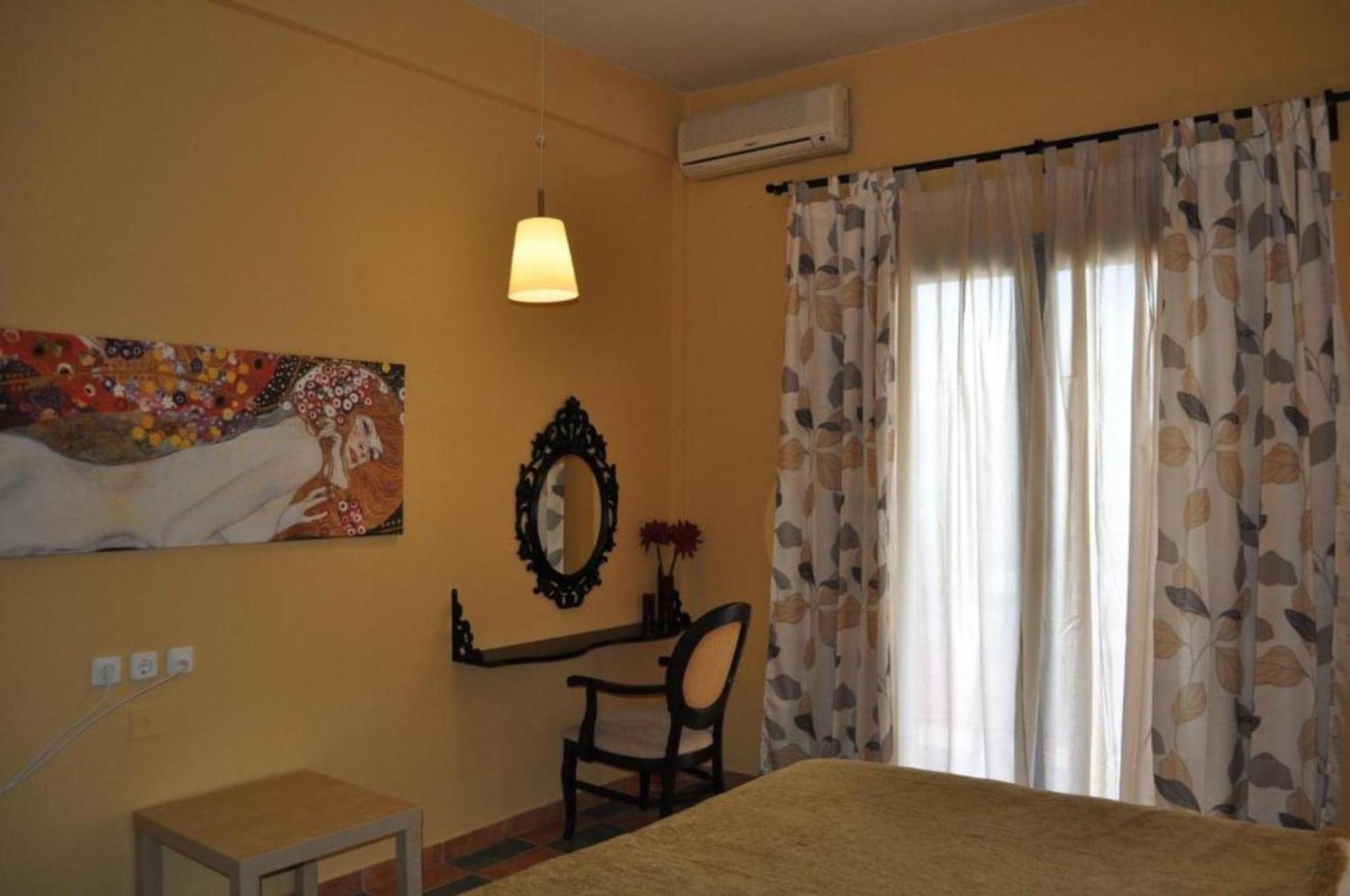 Okeania Seafront Rooms In Kamena Vourla Bagian luar foto