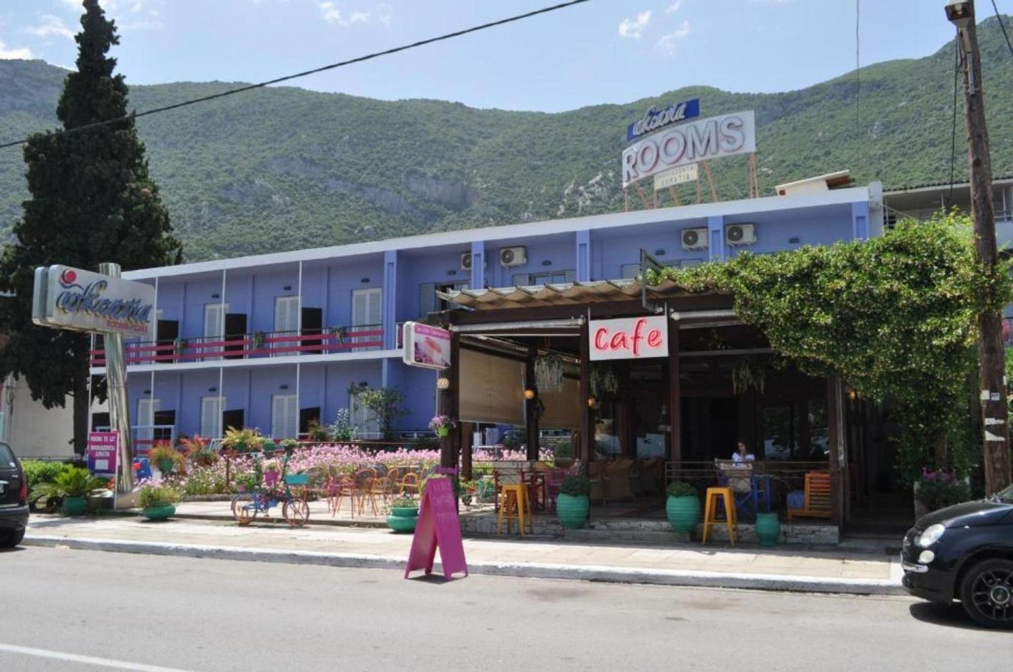 Okeania Seafront Rooms In Kamena Vourla Bagian luar foto